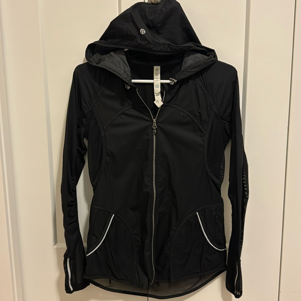 Lululemon Light Weight Running Jacket, Size 2